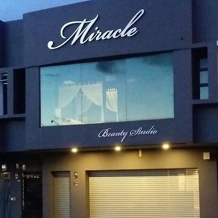 Miracle Suite Ipoh Bagian luar foto
